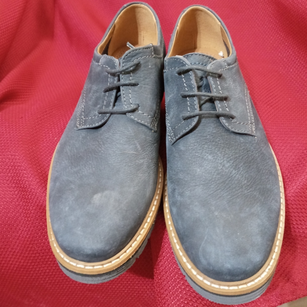 Clarks - Picture 4 of 5